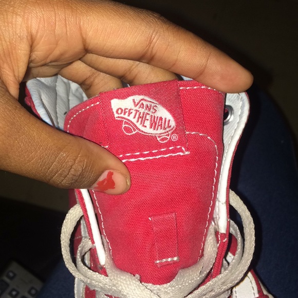 VANS - Picture 2 of 2